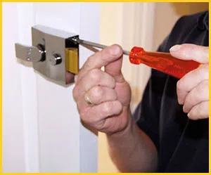 Exclusive Locksmith Service Miami, FL 305-894-5986 Exclusive Locksmith Service Miami, FL 305-894-5986 - 10-lock-smiths